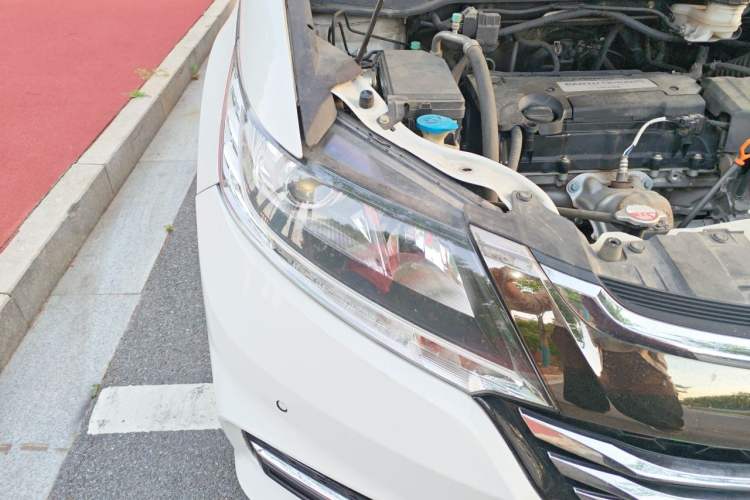 Used Honda Odyssey 2018 2.4L Luxury Edition Right Front Headlight