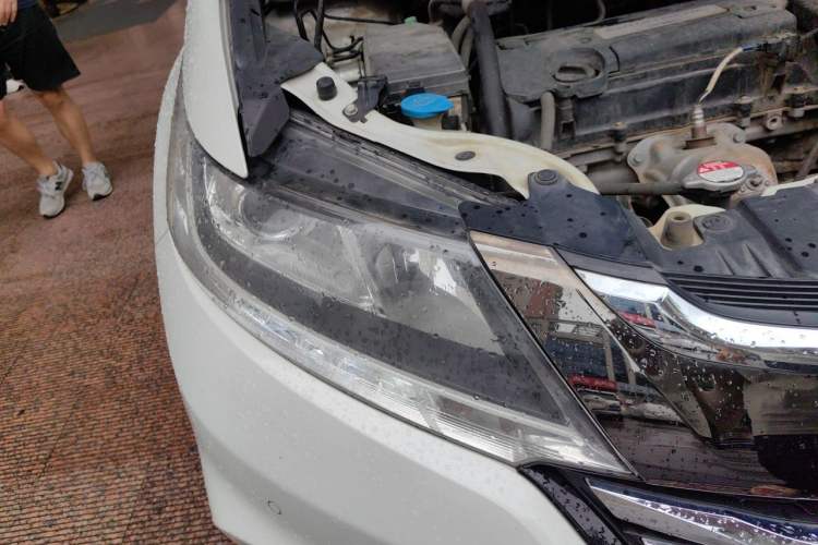 Used Honda Odyssey 2018 2.4L Luxury Edition Right Front Headlight