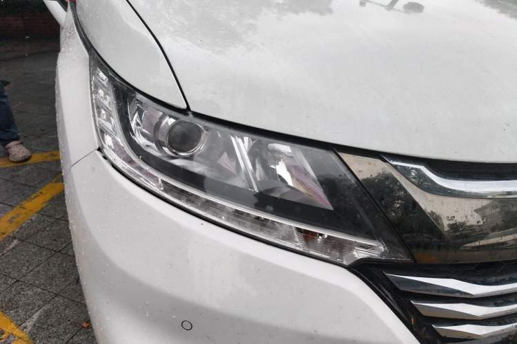 Used Honda Odyssey 2018 2.4L Luxury Edition Right Front Headlight