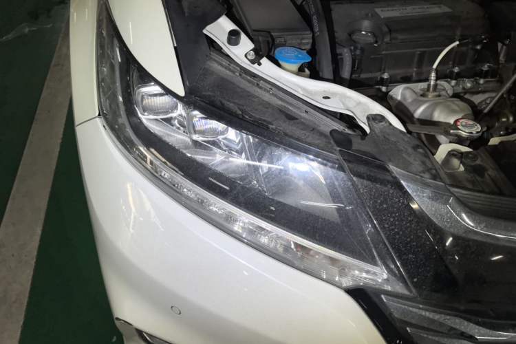 Used Honda Odyssey 2018 2.4L Smart Edition Right Front Headlight