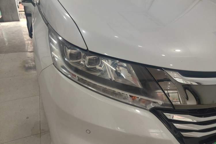 Used Honda Odyssey 2018 2.4L Smart Edition Right Front Headlight