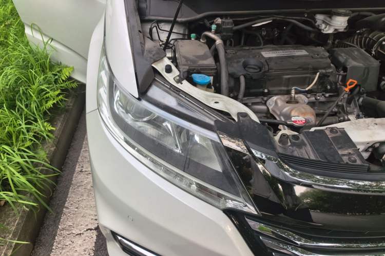 Used Honda Odyssey 2018 2.4L Luxury Edition Right Front Headlight
