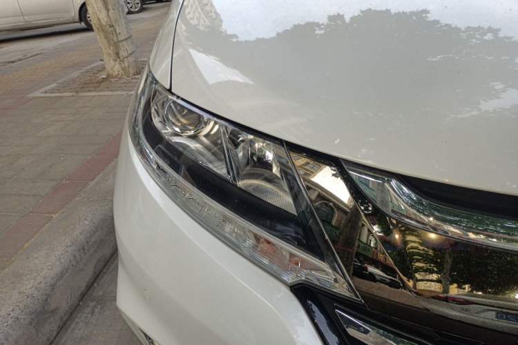 Used Honda Odyssey 2018 2.4L Luxury Edition Right Front Headlight