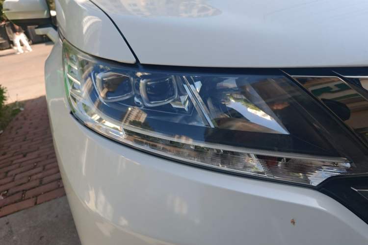Used Honda Odyssey 2018 2.4L Smart Edition Right Front Headlight