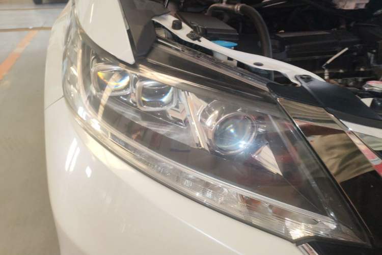 Used Honda Odyssey 2018 2.4L Smart Edition Right Front Headlight