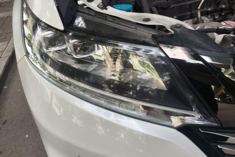 Used Honda Odyssey 2018 2.4L Smart Edition Right Front Headlight