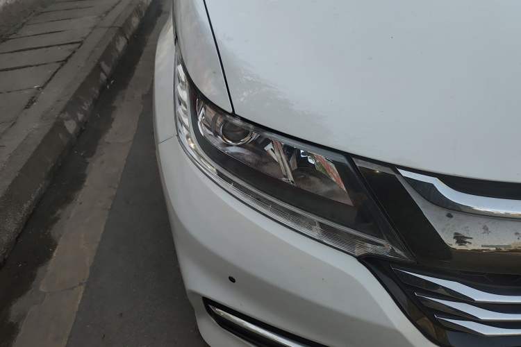Used Honda Odyssey 2018 2.4L Luxury Edition Right Front Headlight