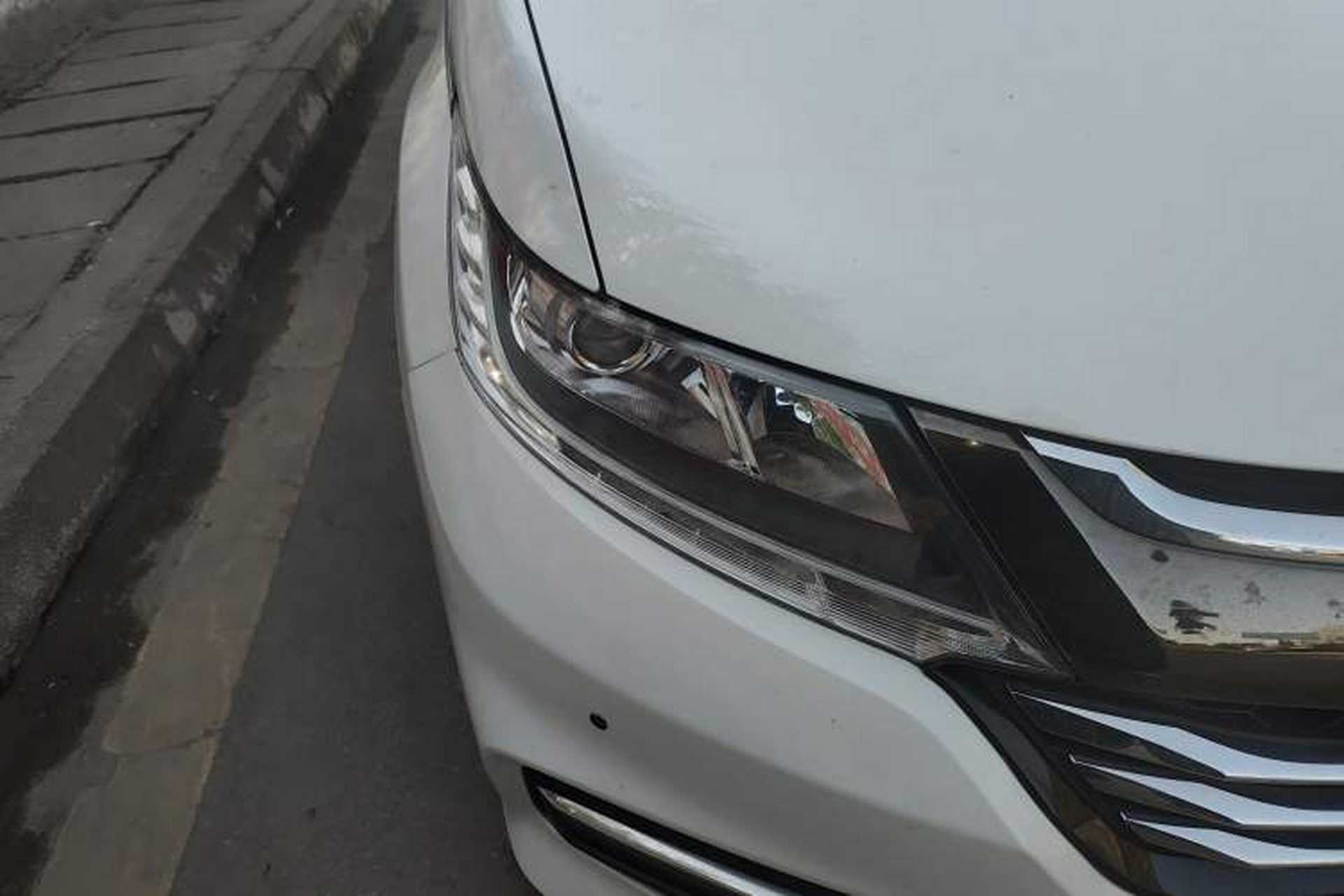 Used Honda Odyssey 2018 2.4L Luxury Edition Right Front Headlight
