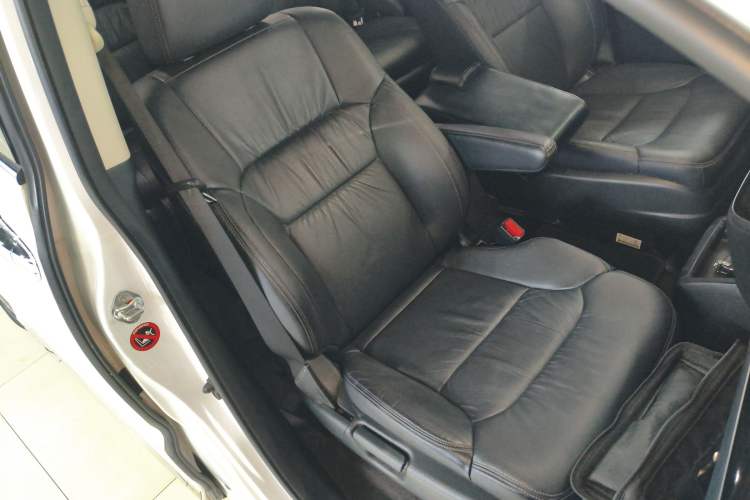 Used Honda Odyssey 2018 2.4L Luxury Edition Right Front Seat