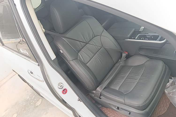 Used Honda Odyssey 2018 2.4L Prestige Edition Right Front Seat