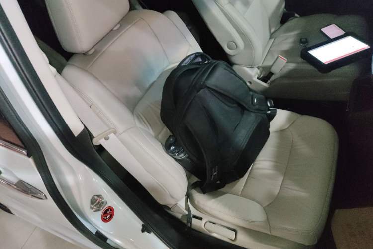 Used Honda Odyssey 2018 2.4L Luxury Edition Right Front Seat
