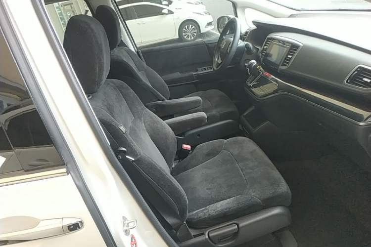 Used Honda Odyssey 2018 2.4L Comfort Version Right Front Seat