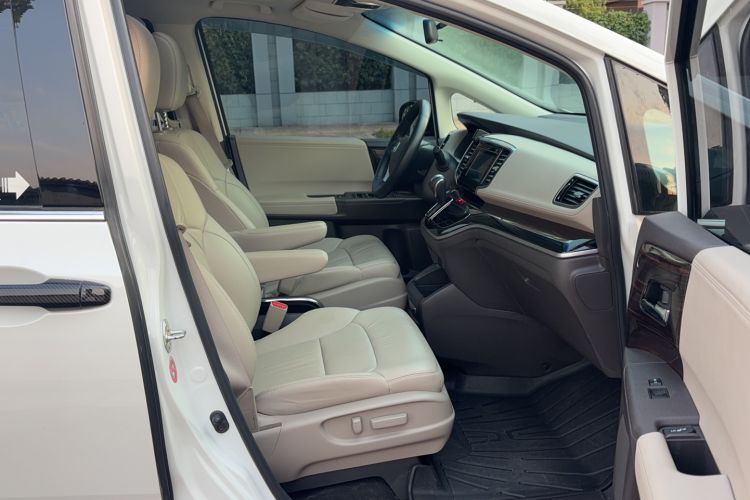 Used Honda Odyssey 2018 2.4L Smart Edition Right Front Seat