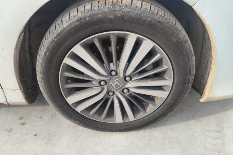 Used Honda Odyssey 2018 2.4L Smart Edition Right Front Wheel Hub