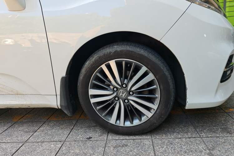Used Honda Odyssey 2018 2.4L Smart Edition Right Front Wheel Hub