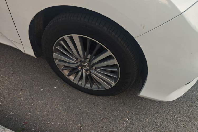 Used Honda Odyssey 2018 2.4L Luxury Edition Right Front Wheel Hub