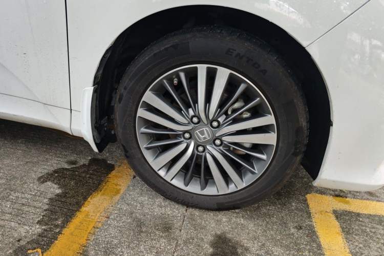 Used Honda Odyssey 2018 2.4L Smart Edition Right Front Wheel Hub