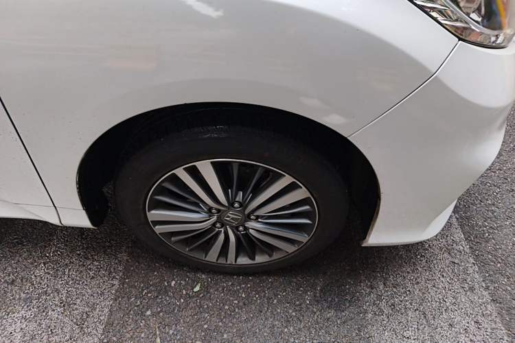 Used Honda Odyssey 2018 2.4L Smart Edition Right Front Wheel Hub