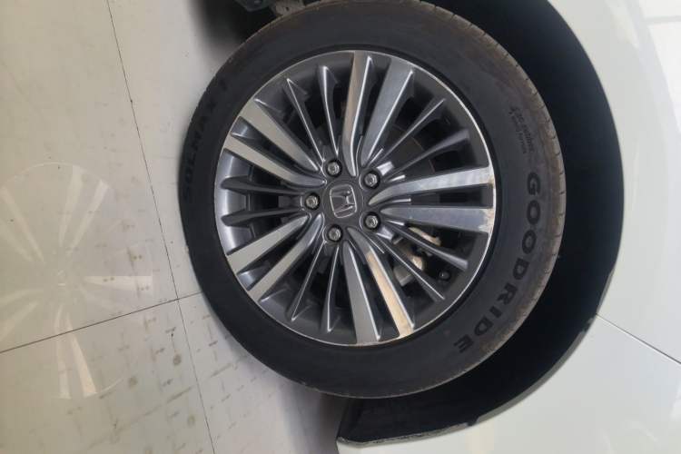 Used Honda Odyssey 2018 2.4L Smart Edition Right Front Wheel Hub