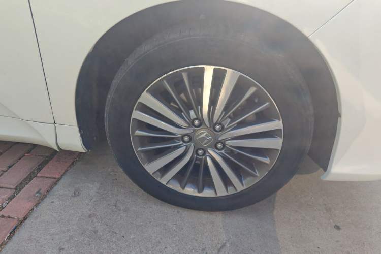 Used Honda Odyssey 2018 2.4L Smart Edition Right Front Wheel Hub