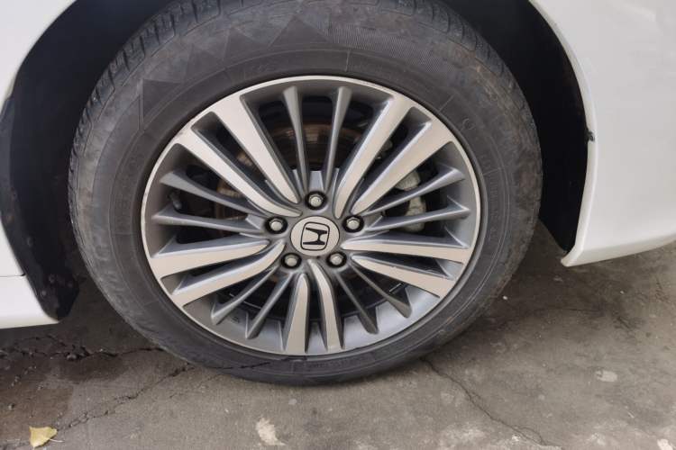 Used Honda Odyssey 2018 2.4L Comfort Version Right Front Wheel Hub