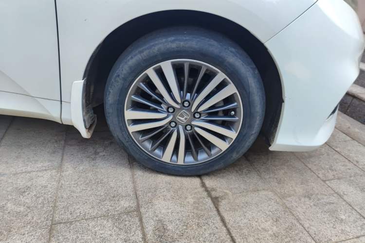 Used Honda Odyssey 2018 2.4L Smart Edition Right Front Wheel Hub