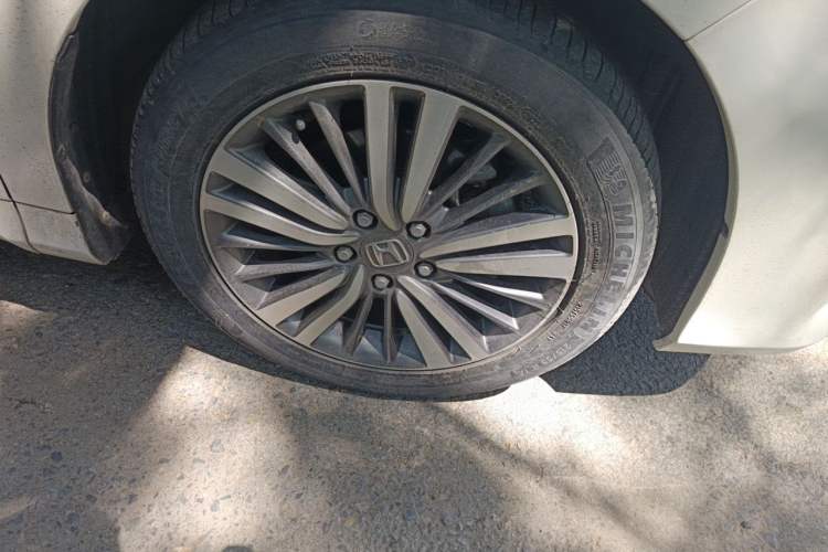 Used Honda Odyssey 2018 2.4L Smart Edition Right Front Wheel Hub