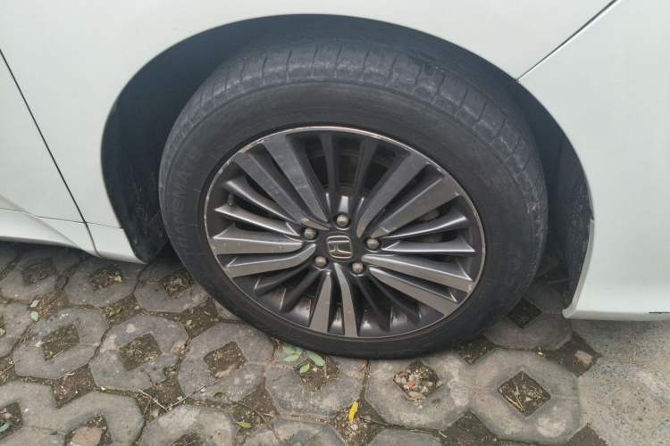 Used Honda Odyssey 2018 2.4L Smart Edition Right Front Wheel Hub