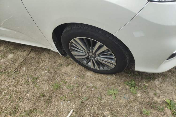 Used Honda Odyssey 2018 2.4L Supreme Edition Right Front Wheel Hub