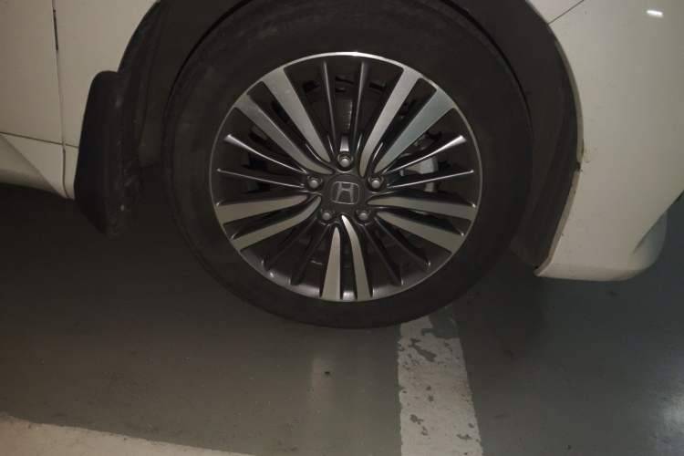 Used Honda Odyssey 2018 2.4L Smart Edition Right Front Wheel Hub