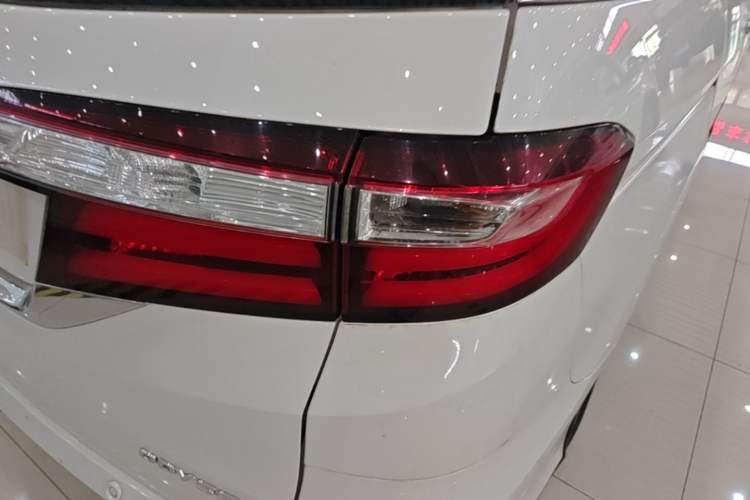 Used Honda Odyssey 2018 2.4L Luxury Edition Right Rear Taillight