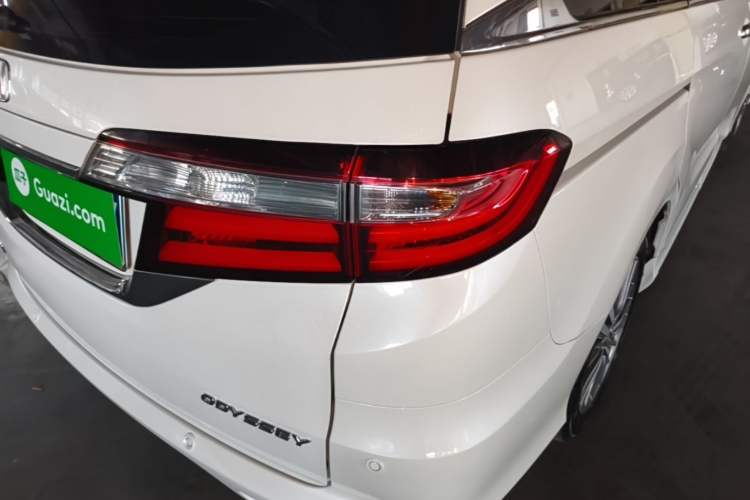 Used Honda Odyssey 2018 2.4L Luxury Edition Right Rear Taillight