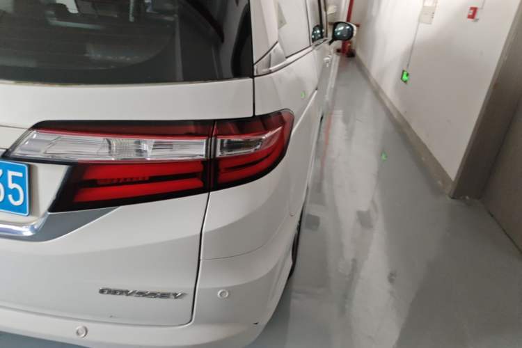 Used Honda Odyssey 2018 2.4L Luxury Edition Right Rear Taillight