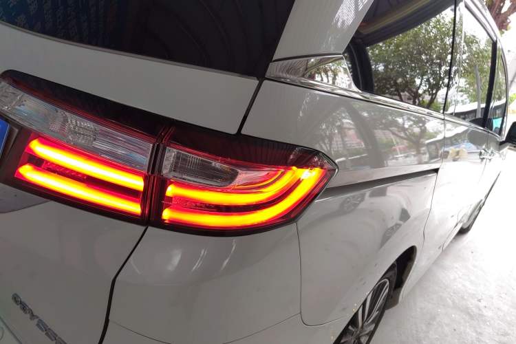 Used Honda Odyssey 2018 2.4L Smart Edition Right Rear Taillight