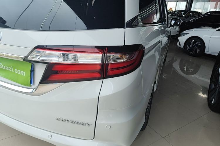 Used Honda Odyssey 2018 2.4L Smart Edition Right Rear Taillight