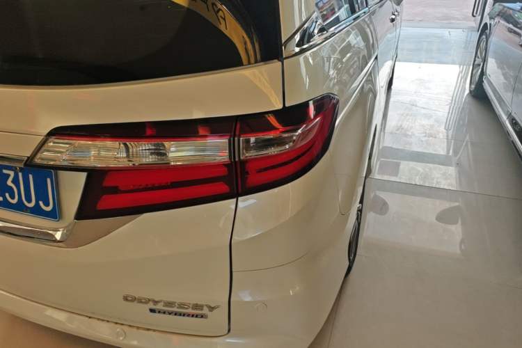 Used Honda Odyssey 2018 2.4L Luxury Edition Right Rear Taillight
