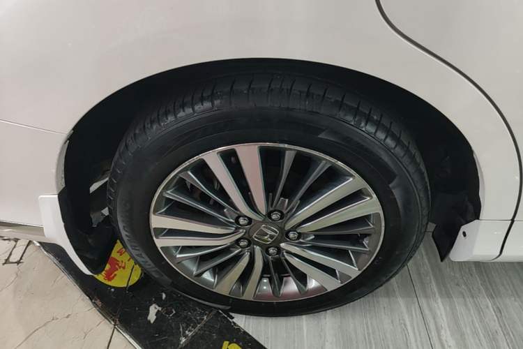 Used Honda Odyssey 2018 2.4L Luxury Edition Right Rear Wheel Hub
