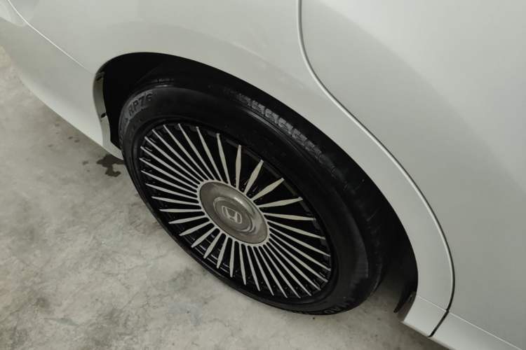 Used Honda Odyssey 2018 2.4L Prestige Edition Right Rear Wheel Hub