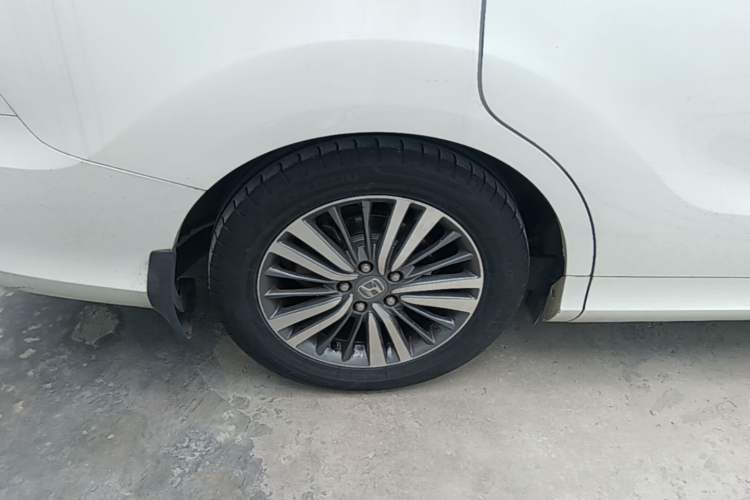 Used Honda Odyssey 2018 2.4L Prestige Edition Right Rear Wheel Hub