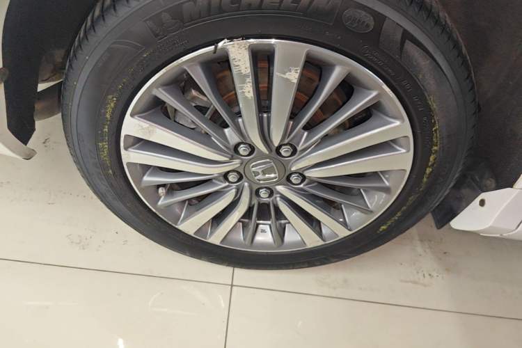 Used Honda Odyssey 2018 2.4L Luxury Edition Right Rear Wheel Hub