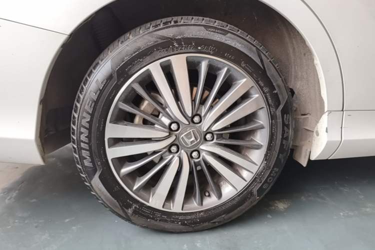 Used Honda Odyssey 2018 2.4L Smart Edition Right Rear Wheel Hub