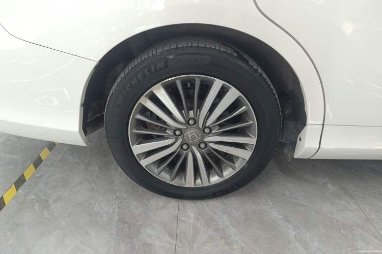 Used Honda Odyssey 2018 2.4L Luxury Edition Right Rear Wheel Hub