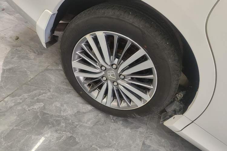 Used Honda Odyssey 2018 2.4L Luxury Edition Right Rear Wheel Hub