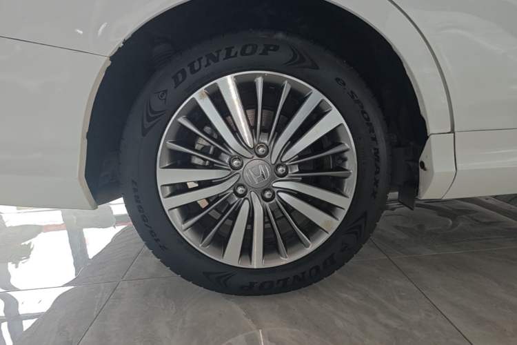 Used Honda Odyssey 2018 2.4L Luxury Edition Right Rear Wheel Hub