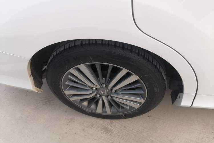 Used Honda Odyssey 2018 2.4L Smart Edition Right Rear Wheel Hub