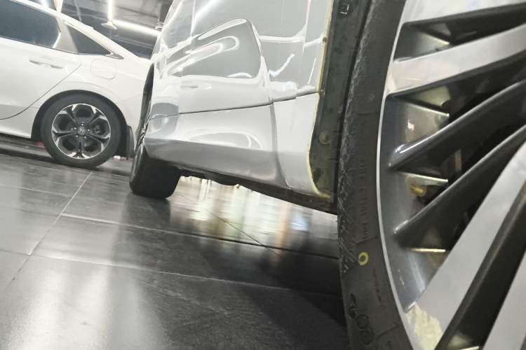 Used Honda Odyssey 2018 2.4L Smart Edition Right Side Sill