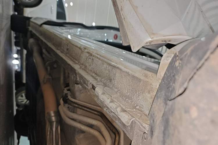 Used Honda Odyssey 2018 2.4L Luxury Edition Right Side Sill