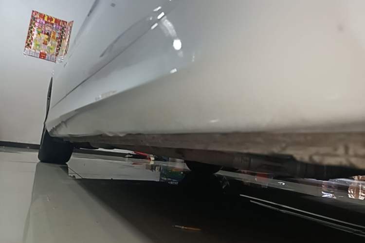 Used Honda Odyssey 2018 2.4L Supreme Edition Right Side Sill