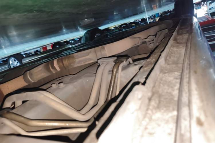 Used Honda Odyssey 2018 2.4L Luxury Edition Right Side Sill