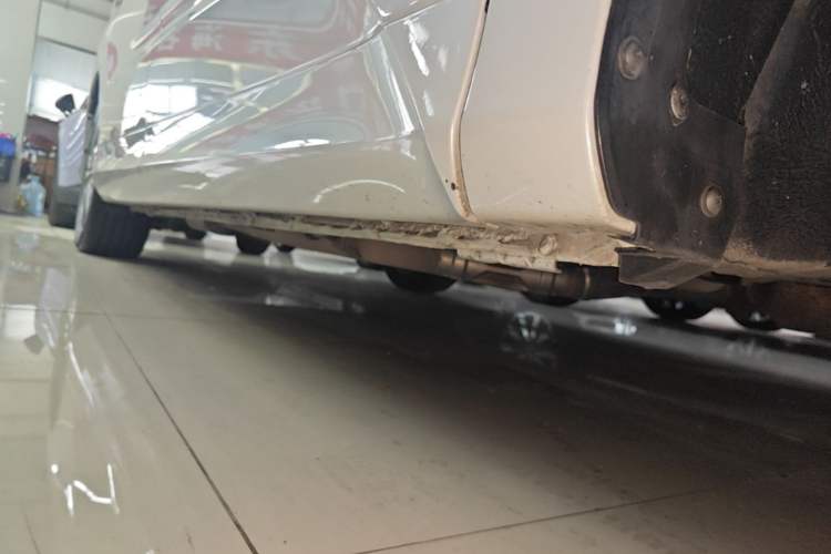 Used Honda Odyssey 2018 2.4L Luxury Edition Right Side Sill